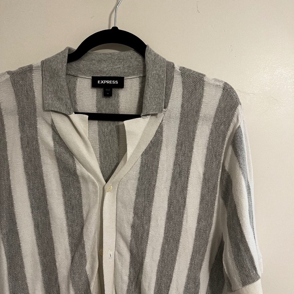 Express Gray and White Striped Short Sleeve Shirt